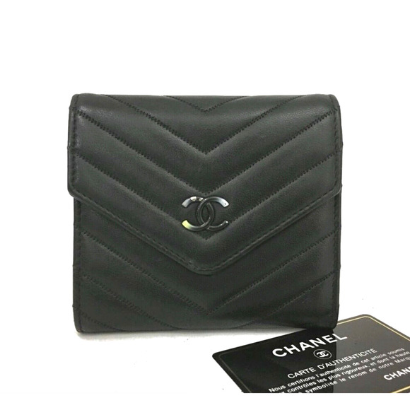 CHANEL CC Logo V Stitch Leather Trifold Wallet - Picture 1 of 8